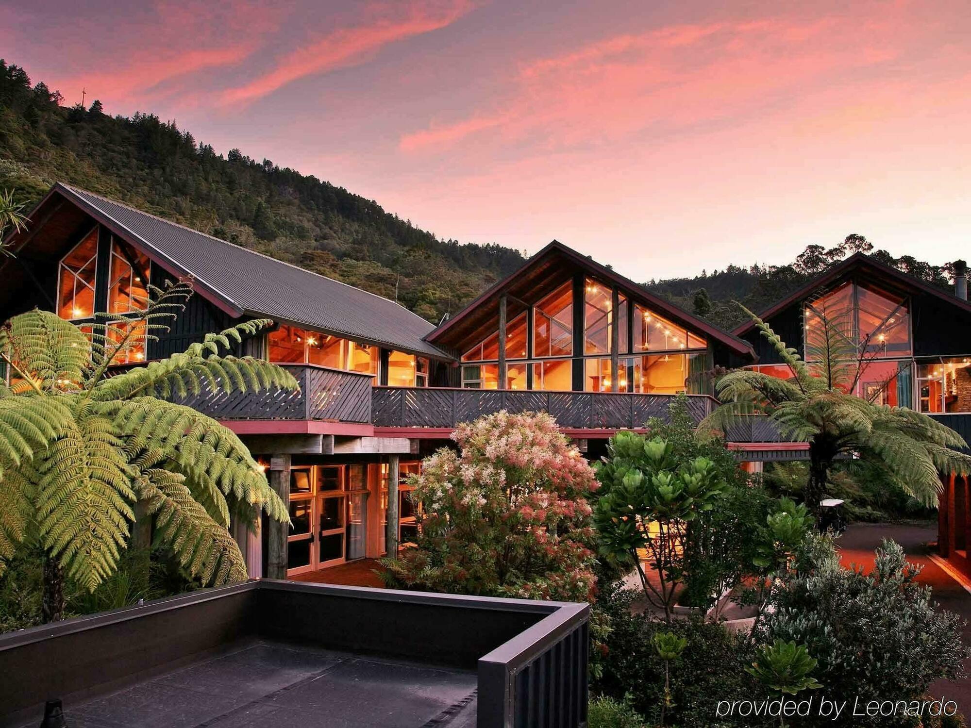 Grand Mercure Puka Park Resort Pauanui Exterior photo
